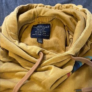 American Eagle Outfitters Men's Yellow sweatshirt